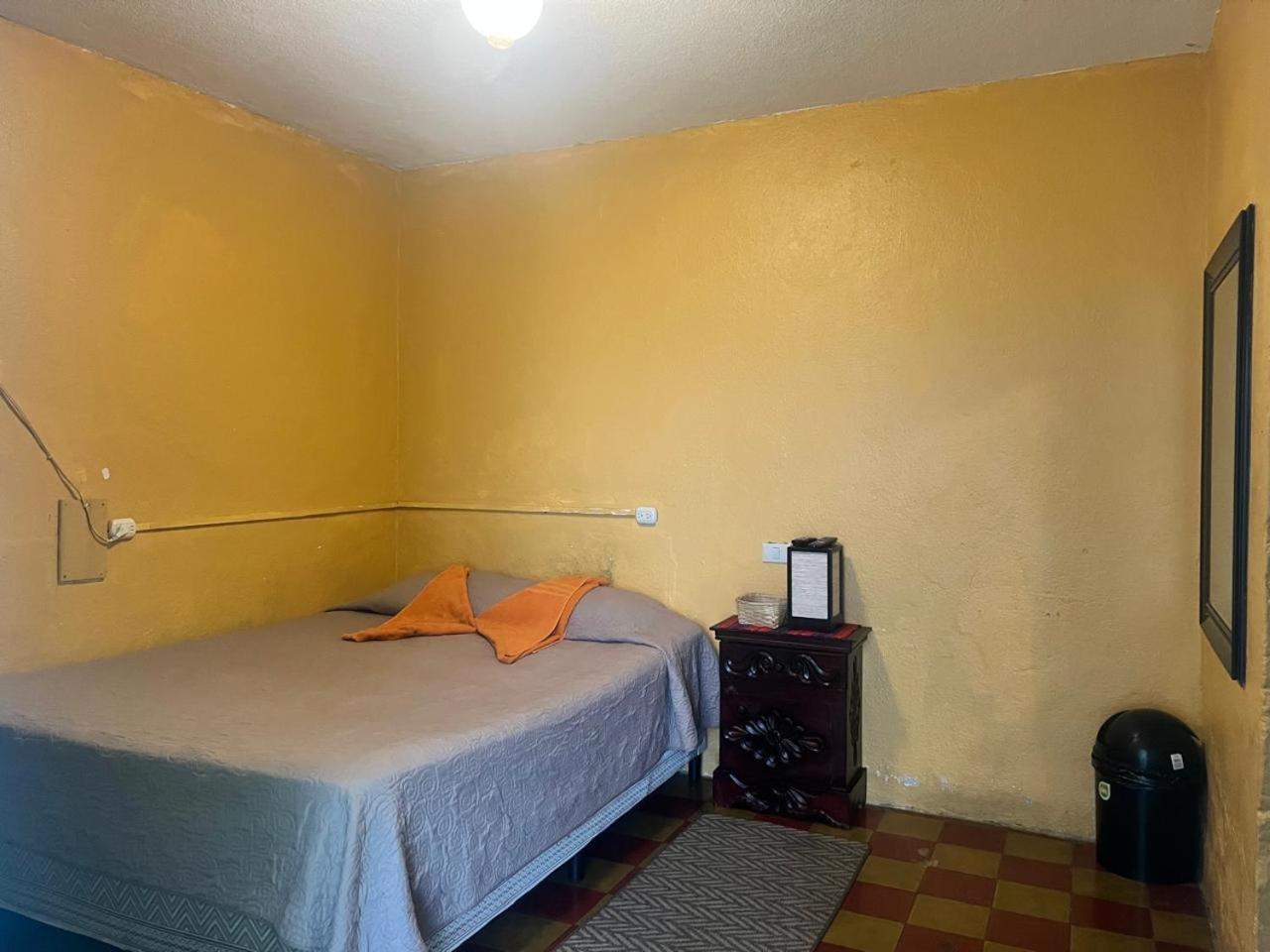 Hotel Alma Maya Antigua Eksteriør billede