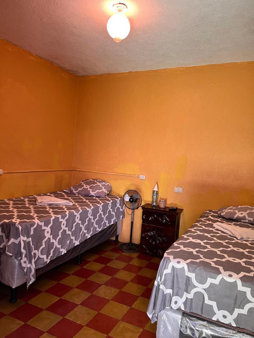 Hotel Alma Maya Antigua Eksteriør billede